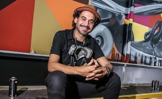 Kobra é muralista especializado em painéis gigantes. (Foto: Instagram/kobrastreetart)