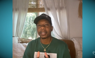 Adrien Lamont foi libertado de demônios e hoje serve a Deus como rapper cristão. (Foto: Reprodução/ YouTube/Testimony Stories).