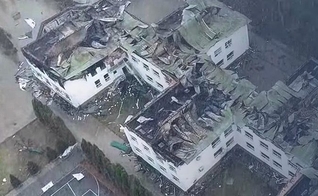 Seminário ucraniano danificado por forças russas. (Foto: Slavic Gospel Association)