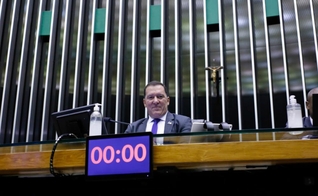 Sessão para a votação de propostas legislativas. Dep. Vinicius Carvalho (Republicanos-SP). (Foto: Elaine Menke/Câmara dos Deputados)