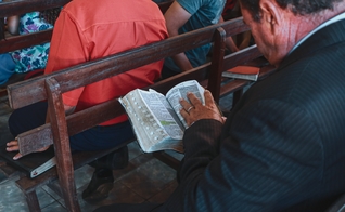 Existem pelo menos 78,5 mil igrejas evangélicas “diversas”, que não pertencem a nenhuma grande denominação. (Foto: Jackson Samuel Costa/Unsplash)
