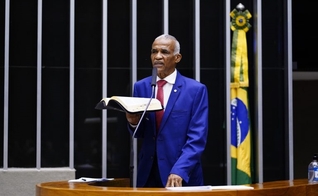 Deputado Pastor Sargento Isidório. (Foto: Pablo Valadares/Câmara dos Deputados)