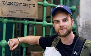 Nathaniel Buzolic está usando sua fama para pregar o Evangelho. (Foto: Instagram/Nathaniel Buzolic).