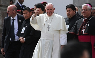 Papa Francisco em visita a igreja de El Quinche, Pichincha. (Foto: Carlos Rodríguez/Andes/Creative Commons).
