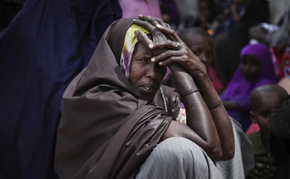  Os radicais ainda incendiaram uma igreja e destruíram centenas de casas. (Foto: Imagem ilustrativa/The African Union Mission in Somalia/Rawpixel).