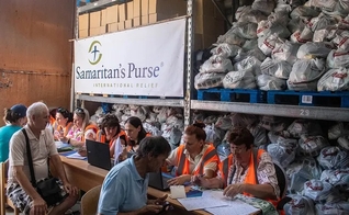 A Samaritan's Purse tem ajudado o povo da Ucrânia desde os primeiros dias da guerra. (Foto: Samaritan's Purse)