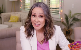 Patricia Heaton conta aos fãs que pela primeira vez na vida ela leu a Bíblia inteira em um ano. (Foto: Twitter/Patricia Heaton)