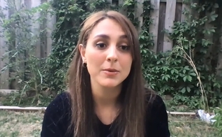 Eden Frenkel. (Foto: Captura de tela/YouTube Graves Into Gardens)