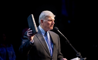 Para Graham, os cristãos devem anunciar o Evangelho a um mundo cada vez mais corrompido. (Foto: Facebook/Franklin Graham).