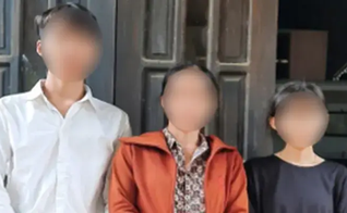 Esposa e filhos do pastor Phuc, que morreu na prisão. (Foto: Portas Abertas)