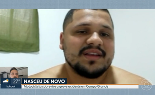 Leonardo Henrique Ferreira foi atingido por uma caminhonete e jogado para cima. (Foto: Reprodução/RJTV/G1).