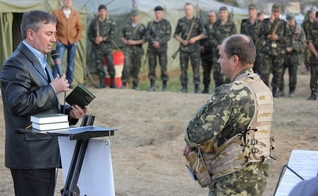 As Escrituras são a prova do conforto e sustento que a Palavra de Deus traz a todos. (Foto: Imagem Ilustrativa/Sociedade Bíblica Escocesa).