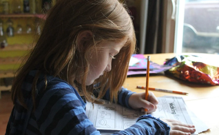 Crianças são cada vez mais influenciadas pela ideologia transgênero. (Foto representativa: Pexels/Jena Backus)