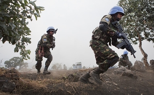 Forças especiais da Tanzânia durante treinamento. (Foto: Monusco/Sylvain Liechti/Wikimedia Commons)