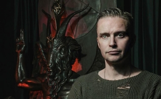 Lucien Greaves, um dos fundadores do Templo Satânico. (Foto: Facebook The Satanic Temple)