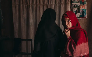 Mulheres são evangelizadas no Afeganistão. (Foto: Portas Abertas)