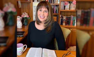 Doreen Virtue, ex-autora da Nova Era. (Foto: Reprodução/Facebook)