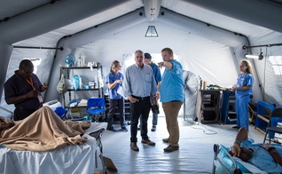 O hospital será implantado ainda neste final de semana, com 52 leitos. (Foto: Samaritan’s Purse).