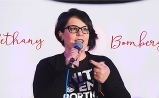 A autora Bethany Bomberger. (Foto: The Radiance Foundation)
