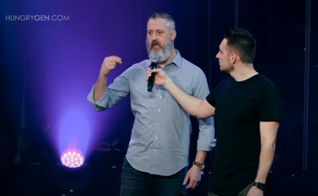 Eric foi liberto de vícios sexuais. (Foto: Reprodução/YouTube/Hungry Generation).