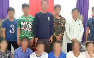 Cristãos detidos no Laos. (Foto: Reprodução/Portas Abertas)