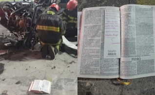 O exemplar estava ao lado do carro totalmente destruído, aberto no livro de 1 Pedro. (Foto: Plantão Guarajá).