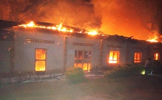 Ataque à igreja em Uganda. (Foto: Imagem ilustrativa/Morning Star News).