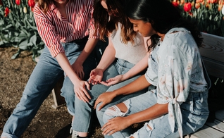 Pesquisa foi realizada com jovens entre 18 e 25 anos. (Foto: Unsplash/Priscilla Du Preez)