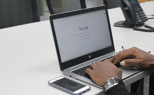 PL das 'Fake News' institui a ‘Lei Brasileira de Liberdade, Responsabilidade e Transparência na Internet’. (Foto: Unsplash/Benjamin Dada)