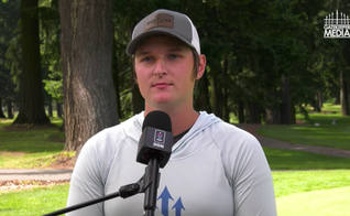 Natalie Ryan em entrevista coletiva após conquistar o 2º lugar no OTB, em 2022. (Captura de tela/YouTube/GatekeeperMedia)