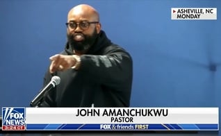 Pastor John Amanchukwu. (Foto: Captura de tela/Vídeo Fox News)