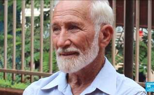 Dr. Kenneth Elliot. (Foto: Captura de tela/Daily Motion/France 24)