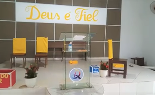Dois criminosos tentaram roubar o equipamento de som de uma congregação da Assembleia de Deus. (Foto: Reprodução/YouTube/Rondo Notícias).