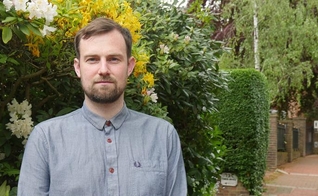 Joshua Sutcliffe foi proibido de lecionar na Inglaterra. (Foto: Christian Concern).