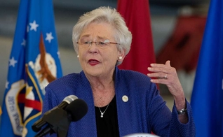Kay Ivey, governadora do Alabama. (Foto: Reprodução/Getarchive)