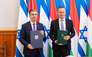 Ministro das Relações Exteriores Eli Cohen durante viagem à Hungria em 31 de maio de 2023. (Foto: Reprodução/Embaixada Israelita na Hungria)