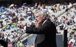 Franklin Graham ministrando a Palavra de Deus. (Foto: Reprodução/BGEA)
