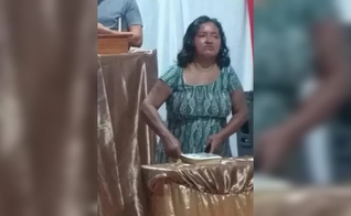 Marinéia Santos, de 45 anos, está recomeçando a vida no centro de recuperação da igreja. (Foto: Arquivo pessoal).