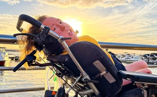Ana Clara é missionária da JOCUM e ama pregar a mensagem de Jesus. (Foto: Reprodução/Instagram/Ana Clara Schindler)