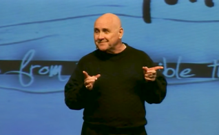 Duane Miller havia sofrido uma lesão permanente nas cordas vocais. (Foto: Reprodução/YouTube/Focus on the Family).