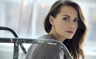 Bethany Joy revelou que Keller a ajudou a encontrar a verdadeira fé. (Foto: Wikimedia Commons/Bethany Joy Lenz).