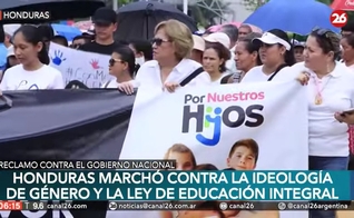 Hondurenhos marcharam contra a ideologia de gênero e a lei de educação integral. (Captura de tela/YouTube/canal 26)