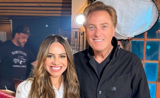 Gabriela Rocha com Michael W. Smith em Nashville. (Foto: Divulgação)