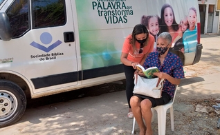 4,8 milhões de Bíblias foram fornecidas no Brasil em 2022. (Foto: Sociedade Bíblica do Brasil).