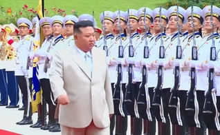 Kim Jong-Un em encontro com a Marinha da Coreia do Norte. (Foto: Captura de tela/YouTube AFP Português)