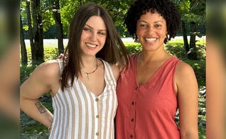 Naela Rose e Angela Scafidi. (Foto: Facebook/Naela Rose)