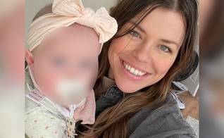 Tasha Kann e sua filha Gracey. (Foto: Facebook/Tasha Kann)