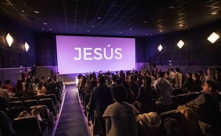 As igrejas evangélicas quase dobraram no país católico. (Foto: Facebook/Iglesia Bautista Lagoinha Madrid).