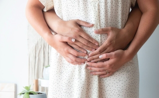 Para 52%, a interrupção da gravidez não se trata de um direito de escolha da mãe. (Foto: Unsplash/John Looy)