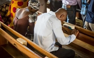 Cristãos nigerianos pedem orações. (Foto representativa: Portas Abertas)